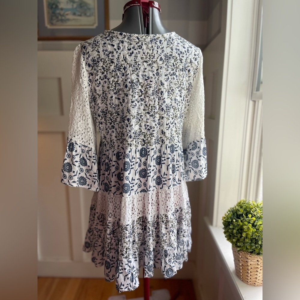 Chic Bohemian Lace Dress in Blue and White Size Small - Picture 11 of 13